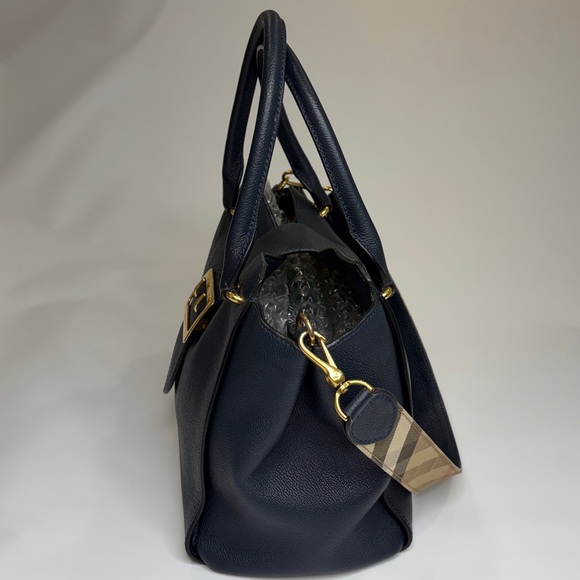 BURBERRY Blue Grained Leather Medium Buckle Tote Bag - Picture 10 of 16